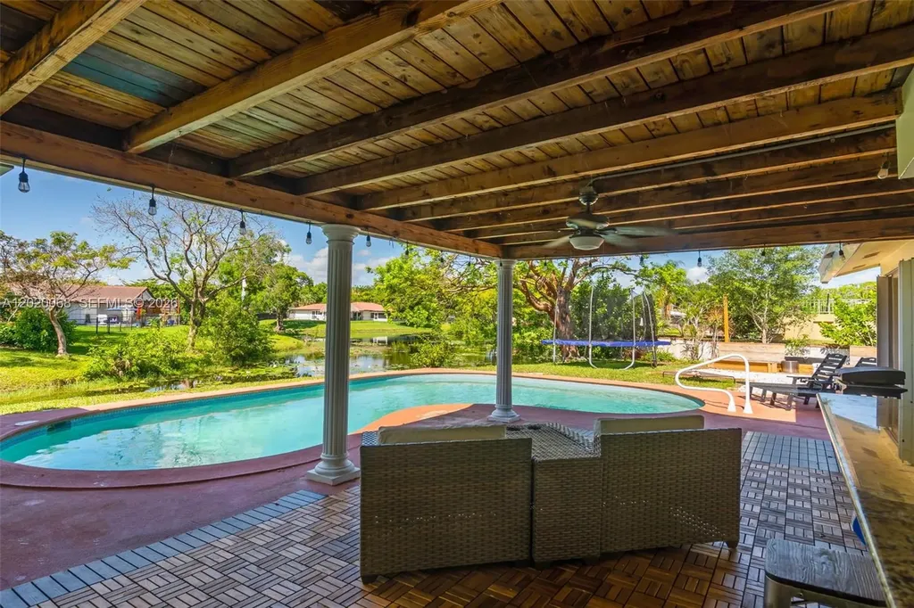 3671 NW 98th Terrace Coral Springs FL 33065