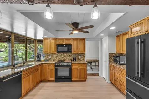3671 NW 98th Terrace Coral Springs FL 33065