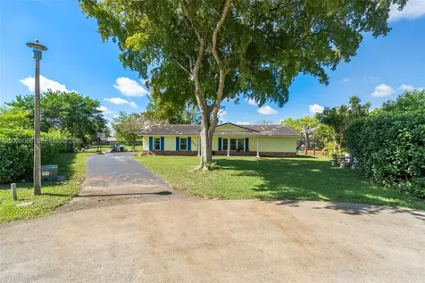 3671 NW 98th Terrace Coral Springs FL 33065