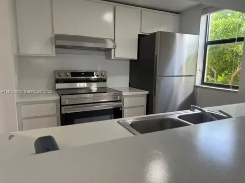 8180 Geneva Court Doral FL 33166