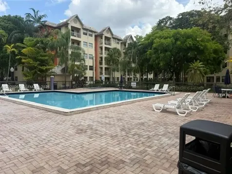 8180 Geneva Court Doral FL 33166