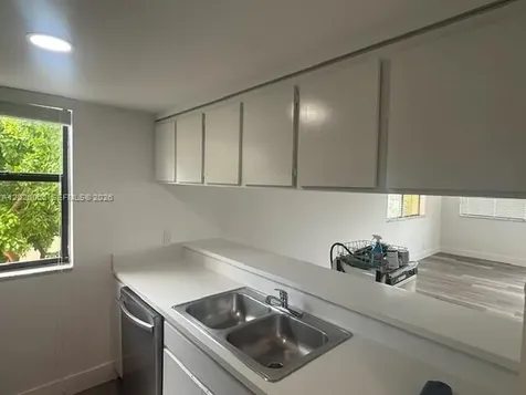 8180 Geneva Court Doral FL 33166