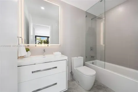 204 Sunrise Drive Key Biscayne FL 33149