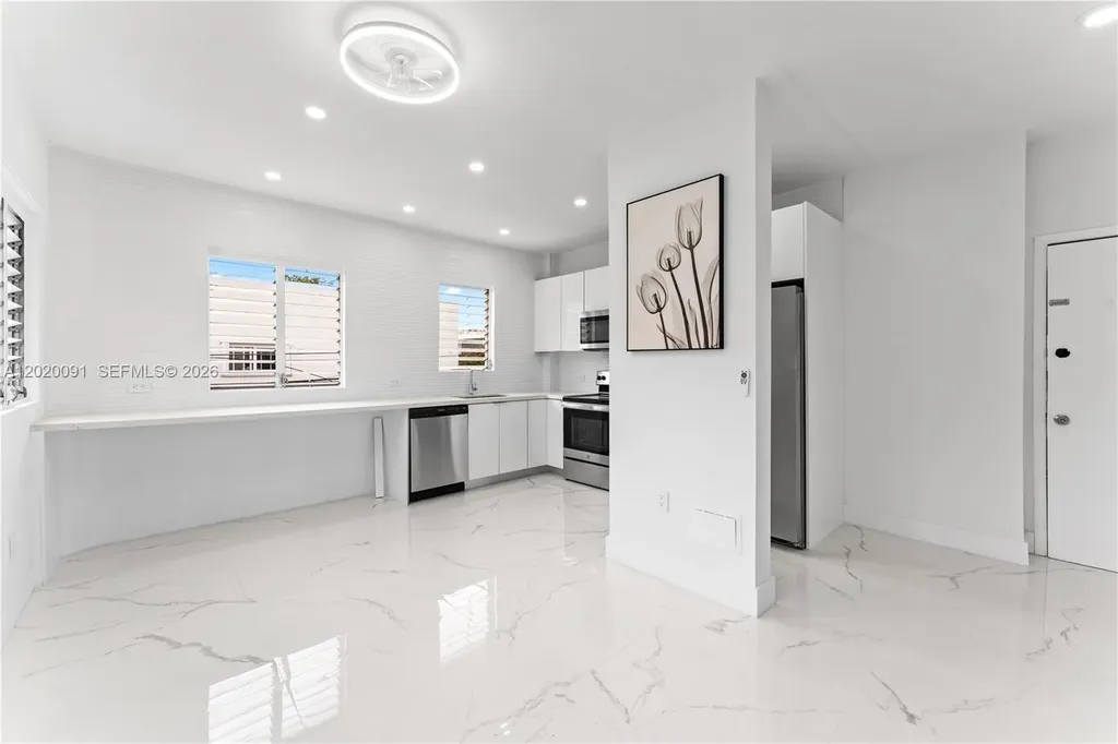 842 Meridian Avenue Miami Beach FL 33139