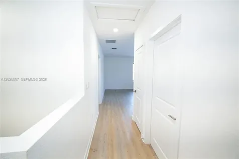 542 NE 6th Place Florida City FL 33034