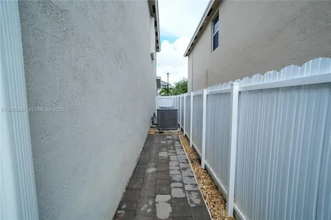 542 NE 6th Place Florida City FL 33034