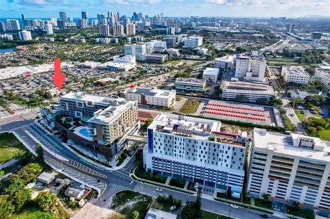21290 Biscayne Aventura FL 33180
