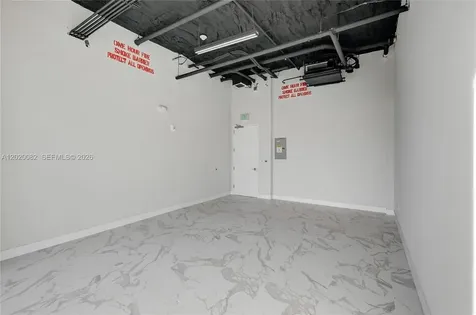 21290 Biscayne Aventura FL 33180