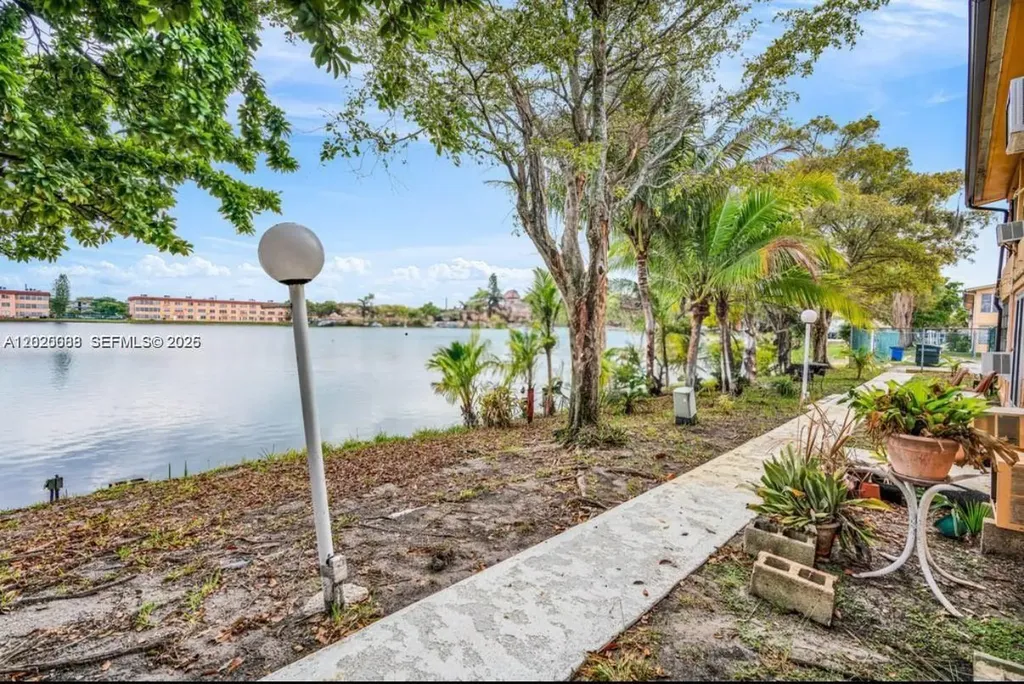18801 NE 2nd Avenue Miami FL 33179