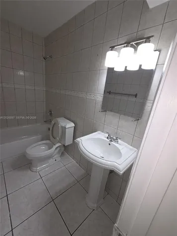 8886 SW 3rd Street Pembroke Pines FL 33025
