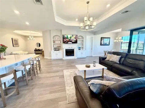 15323 Lucerna Naples FL 34114