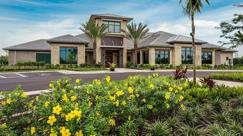 15323 Lucerna Naples FL 34114