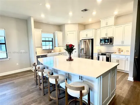 15323 Lucerna Naples FL 34114
