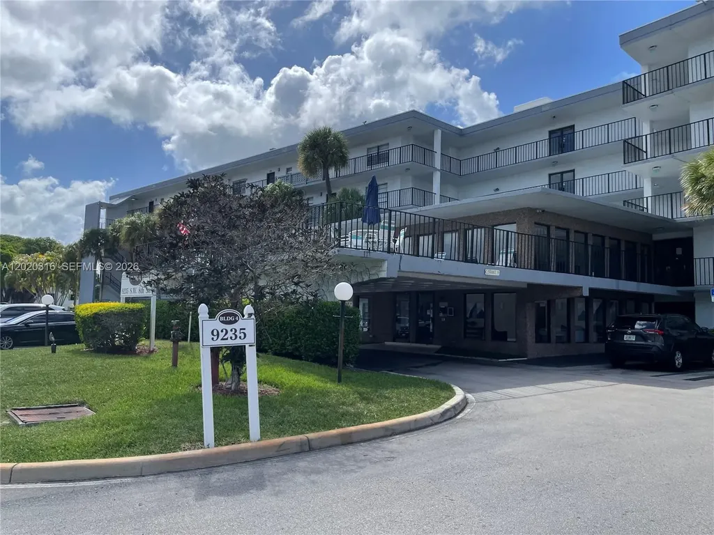 9235 SW 8th Street Boca Raton FL 33428