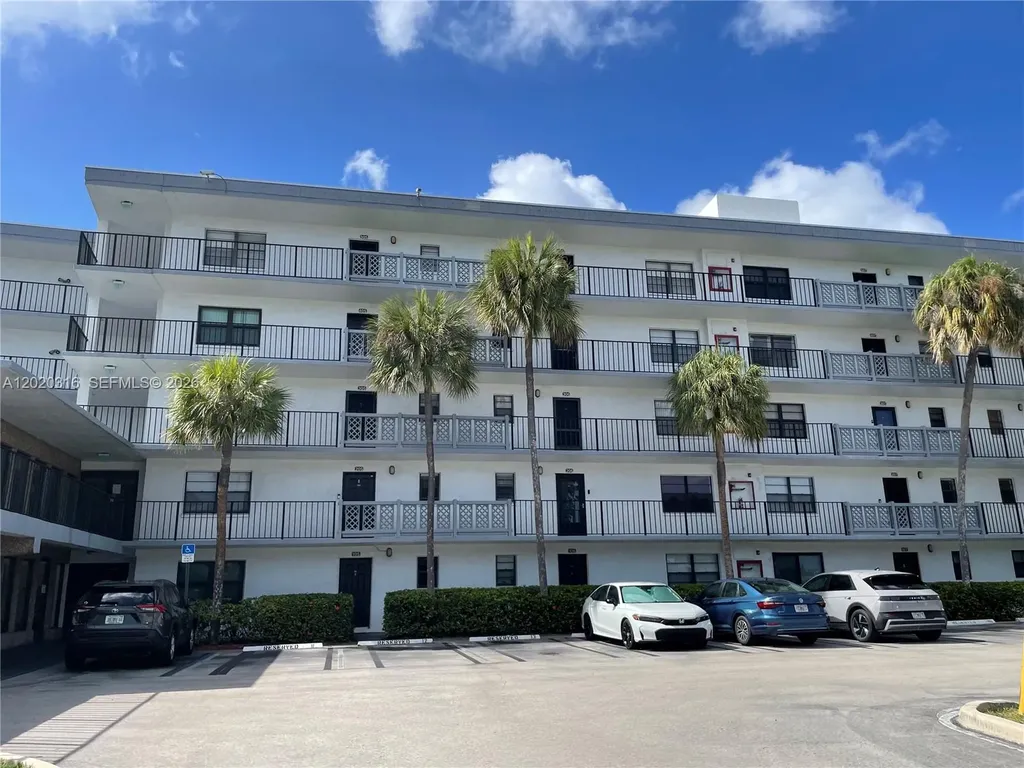 9235 SW 8th Street Boca Raton FL 33428