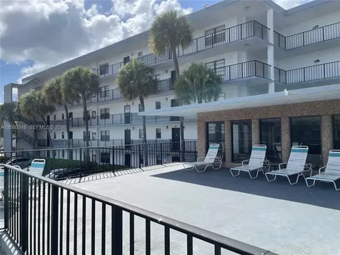 9235 SW 8th Street Boca Raton FL 33428