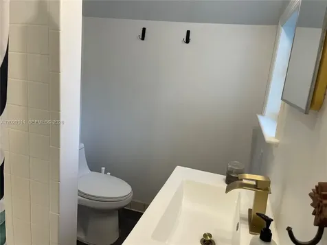 27 NE 49th Street Miami FL 33137