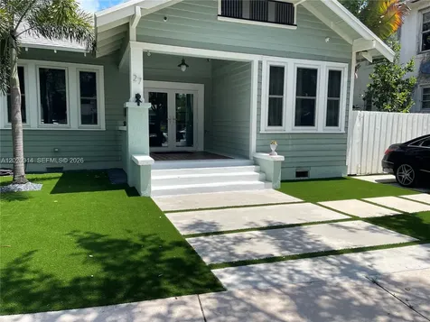 27 NE 49th Street Miami FL 33137