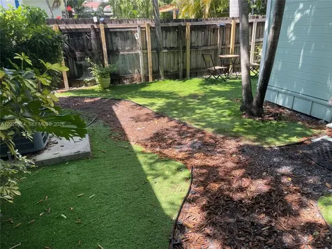 27 NE 49th Street Miami FL 33137