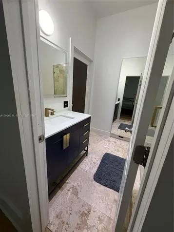 27 NE 49th Street Miami FL 33137