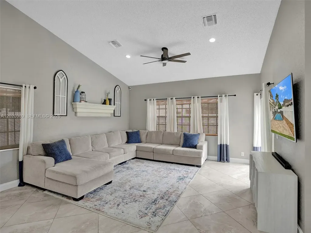 4077 NW 83rd Lane Coral Springs FL 33065