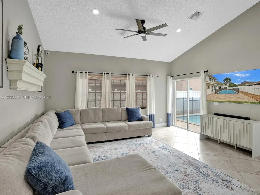 4077 NW 83rd Lane Coral Springs FL 33065