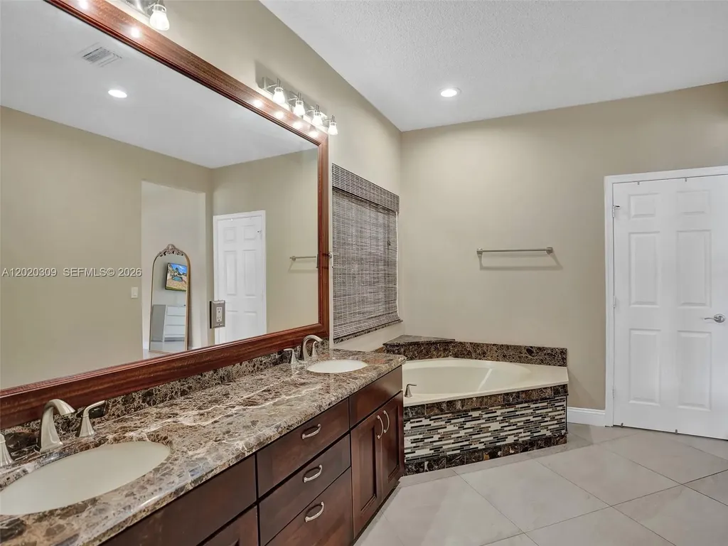 4077 NW 83rd Lane Coral Springs FL 33065