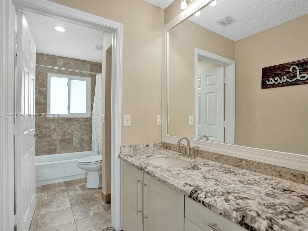 4077 NW 83rd Lane Coral Springs FL 33065