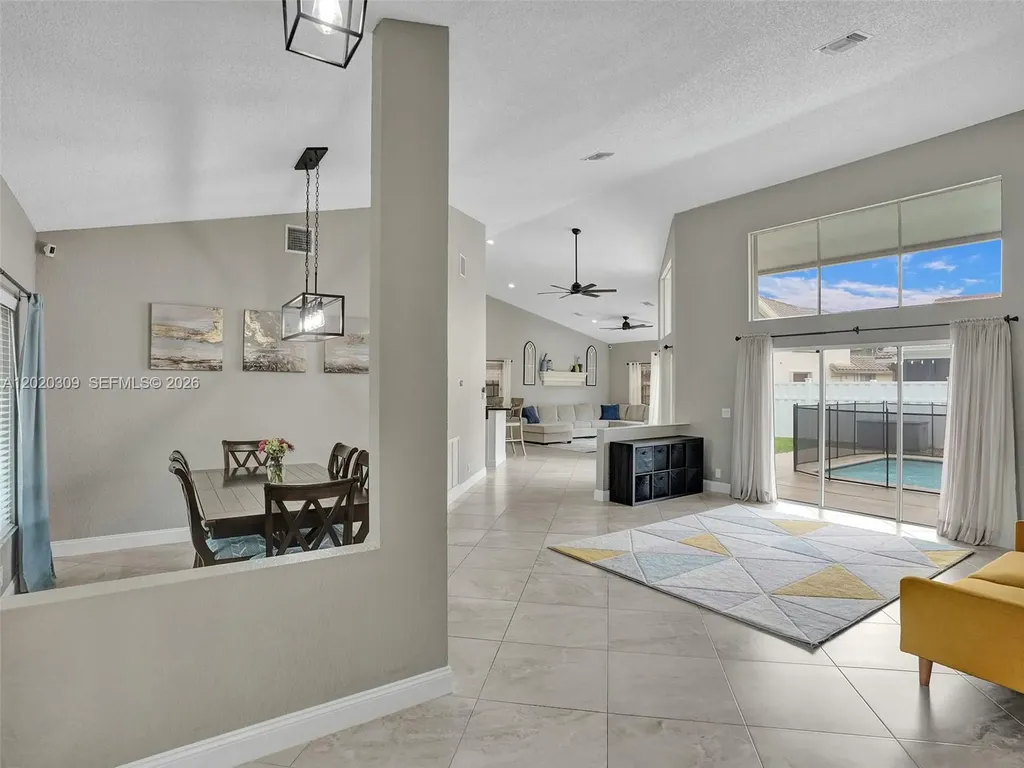 4077 NW 83rd Lane Coral Springs FL 33065