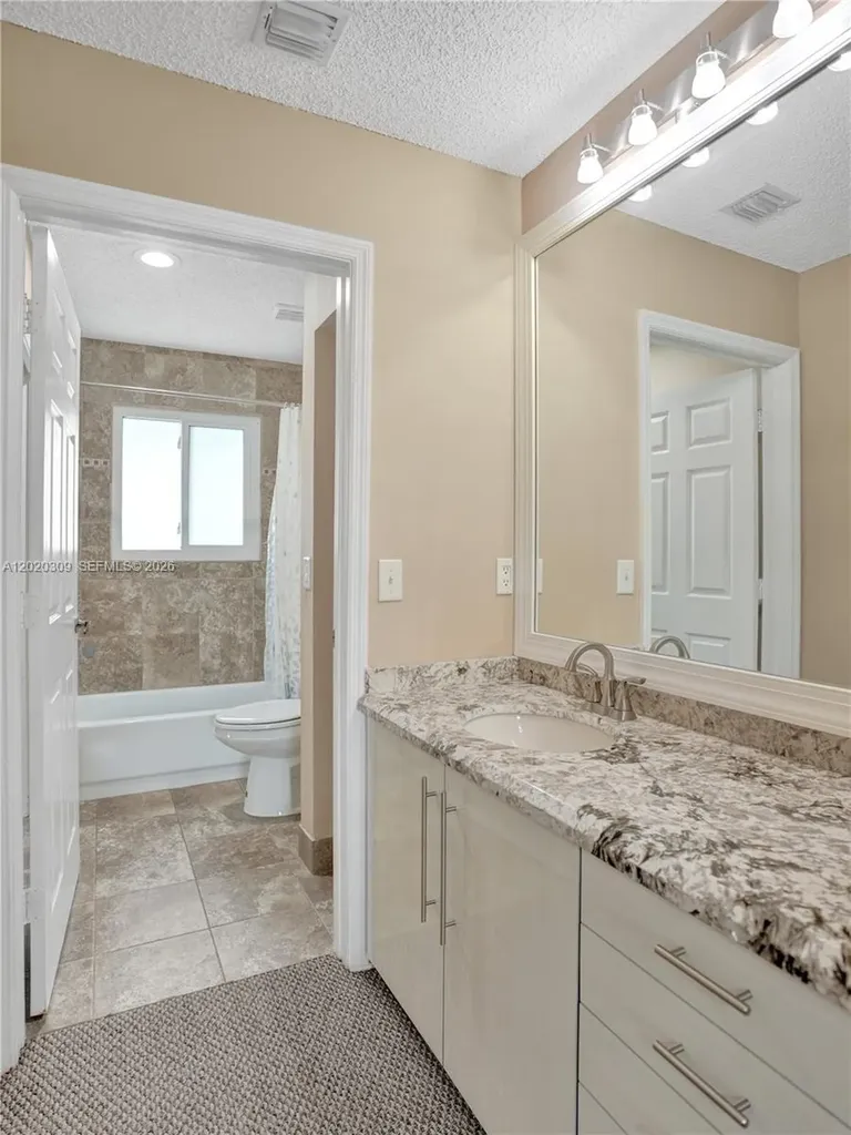 4077 NW 83rd Lane Coral Springs FL 33065
