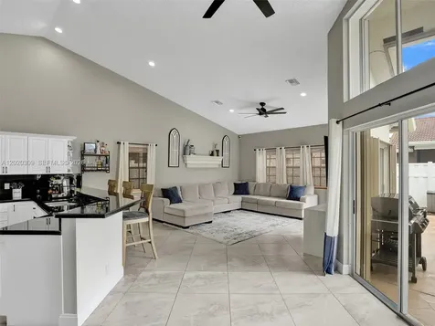 4077 NW 83rd Lane Coral Springs FL 33065