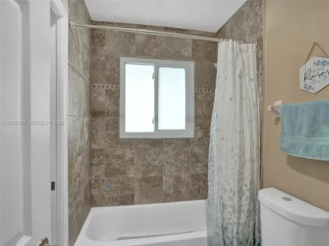 4077 NW 83rd Lane Coral Springs FL 33065