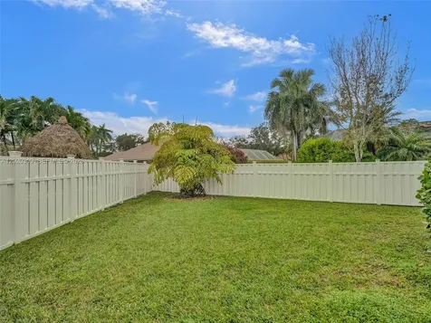 4077 NW 83rd Lane Coral Springs FL 33065