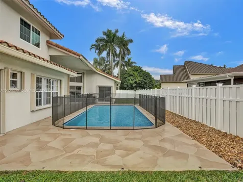 4077 NW 83rd Lane Coral Springs FL 33065