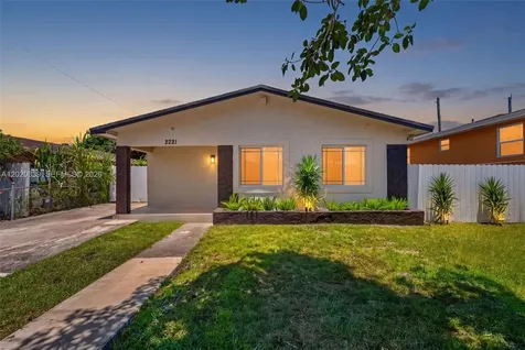 2221 NW 170th Street Miami Gardens FL 33056