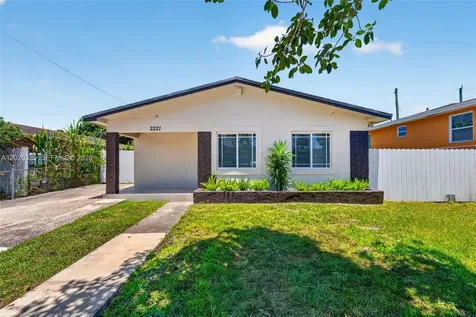 2221 NW 170th Street Miami Gardens FL 33056