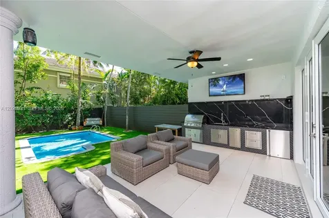 3167 Mary Street Miami FL 33133