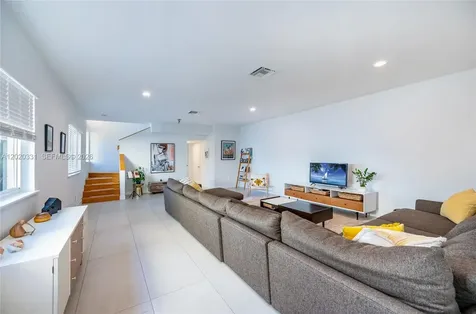 3167 Mary Street Miami FL 33133
