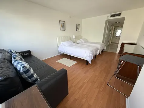 6039 Collins Avenue Miami Beach FL 33140