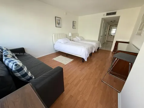 6039 Collins Avenue Miami Beach FL 33140