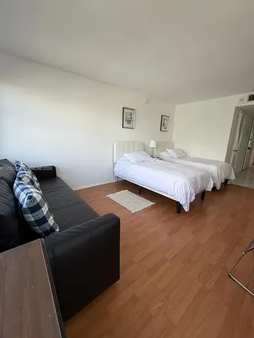 6039 Collins Avenue Miami Beach FL 33140