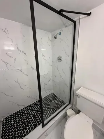 6039 Collins Avenue Miami Beach FL 33140