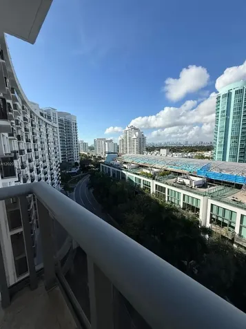 6039 Collins Avenue Miami Beach FL 33140