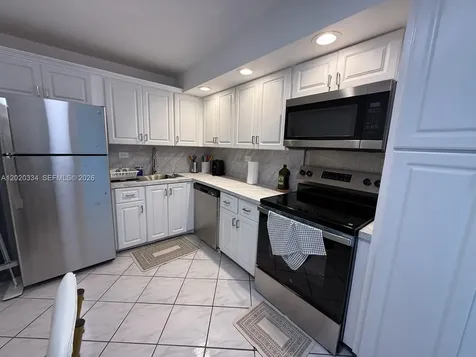 6039 Collins Avenue Miami Beach FL 33140