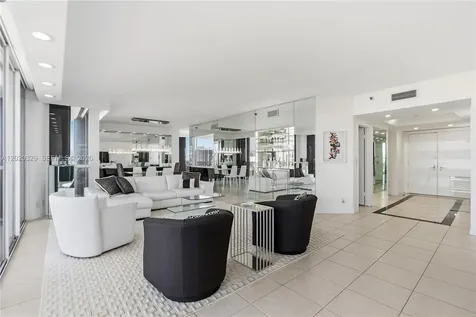 20281 E Country Club Drive Aventura FL 33180