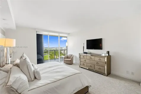 20281 E Country Club Drive Aventura FL 33180