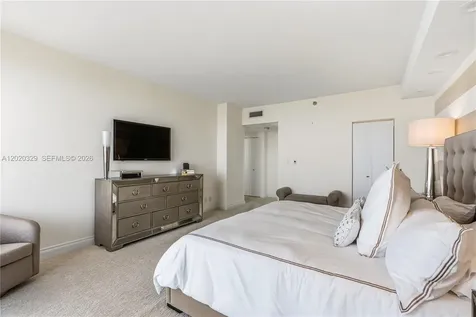 20281 E Country Club Drive Aventura FL 33180