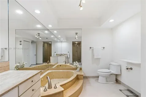 20281 E Country Club Drive Aventura FL 33180