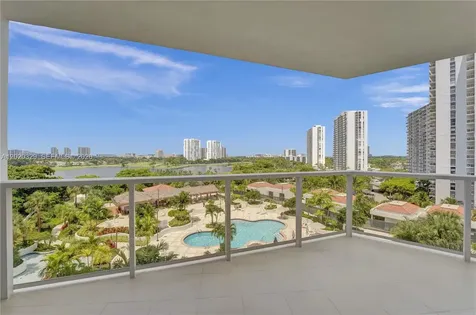 20281 E Country Club Drive Aventura FL 33180