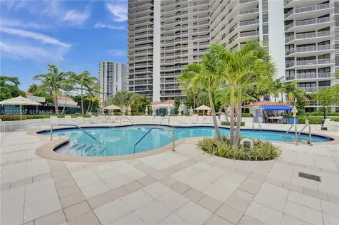 20281 E Country Club Drive Aventura FL 33180
